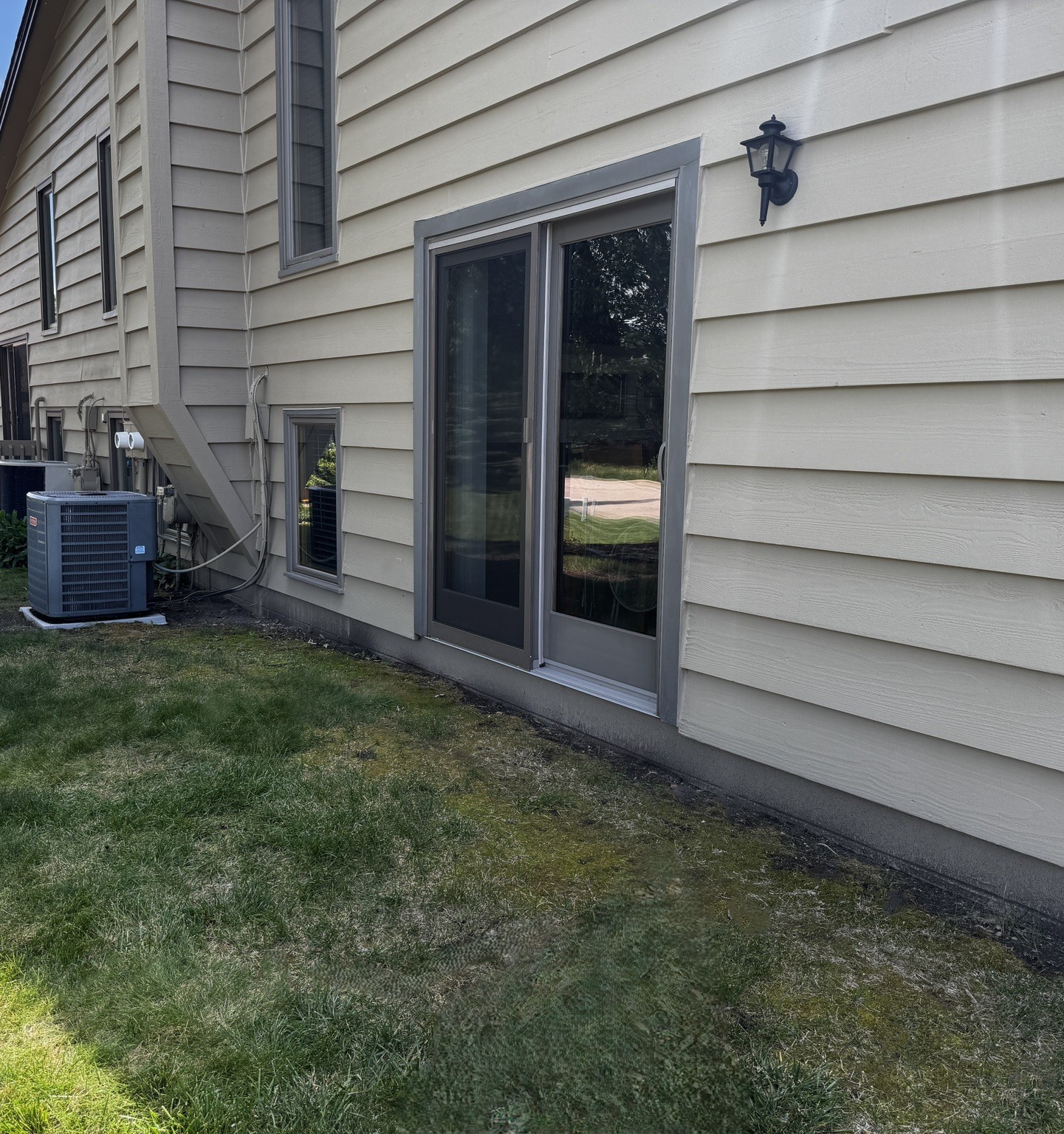 Ground-Level Deck space in Minneapolis, MN